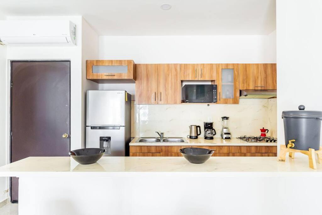 Lovely Cozy Apt W/Pool 2 Bedrooms. Great Location! بويرتو موريلوس المظهر الخارجي الصورة