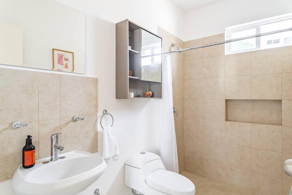 Lovely Cozy Apt W/Pool 2 Bedrooms. Great Location! بويرتو موريلوس المظهر الخارجي الصورة